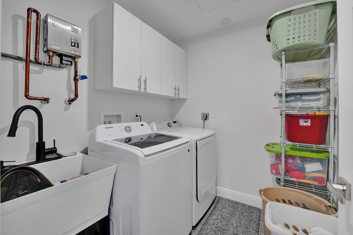 IMPERIAL POINT 2 SEC - Residential Lease