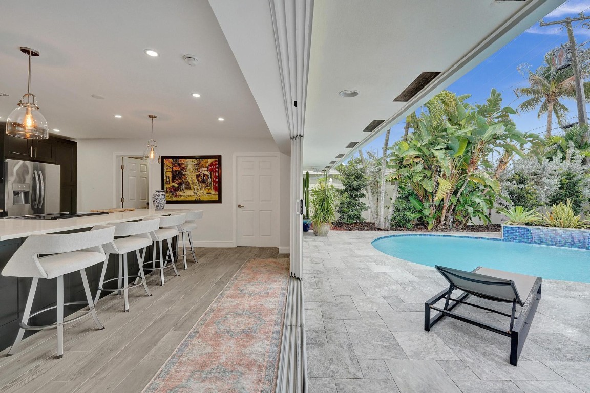 IMPERIAL POINT 2 SEC - Residential Lease