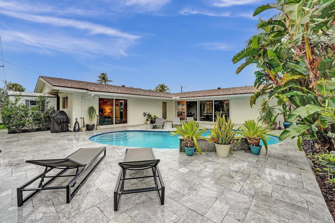 IMPERIAL POINT 2 SEC - Residential Lease