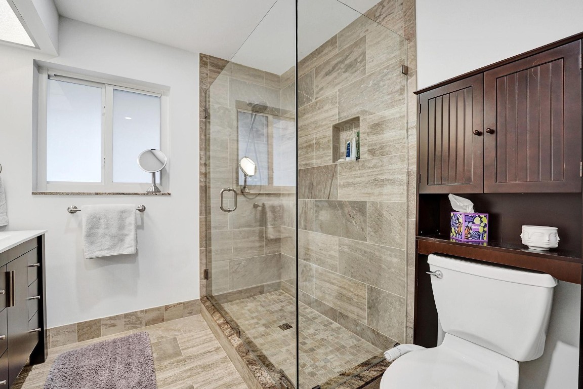 IMPERIAL POINT 2 SEC - Residential Lease