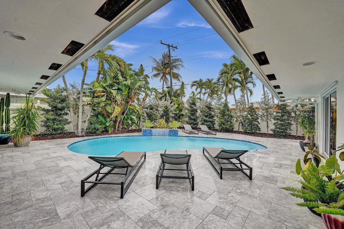 IMPERIAL POINT 2 SEC - Residential Lease