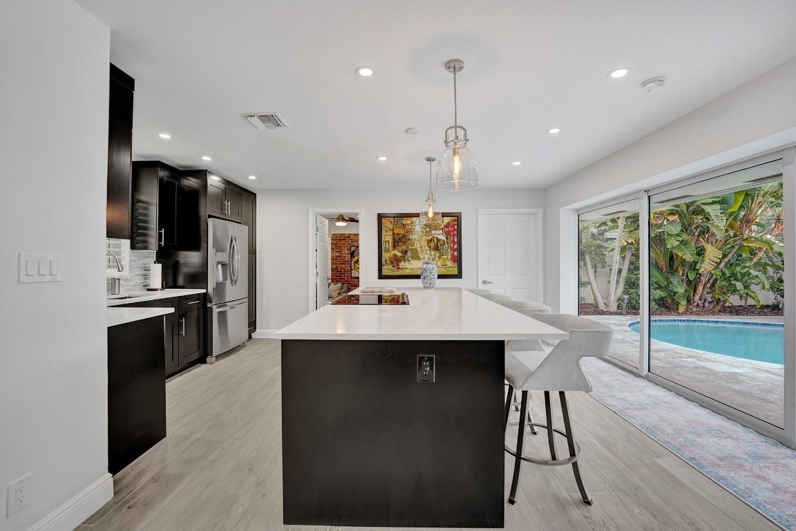 IMPERIAL POINT 2 SEC - Residential Lease