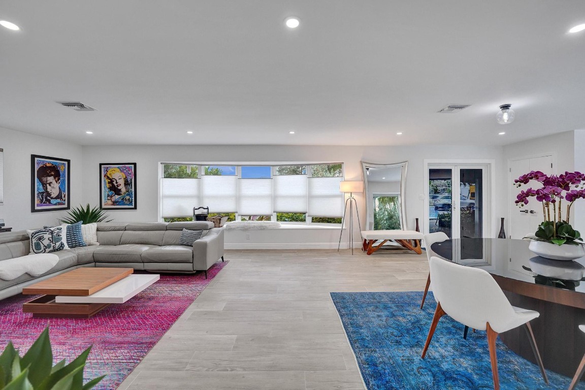 IMPERIAL POINT 2 SEC - Residential Lease