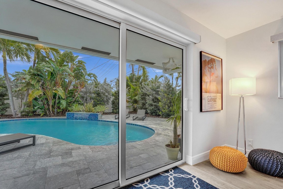 IMPERIAL POINT 2 SEC - Residential Lease