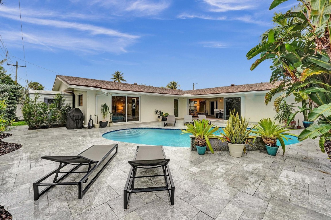 IMPERIAL POINT 2 SEC - Residential Lease