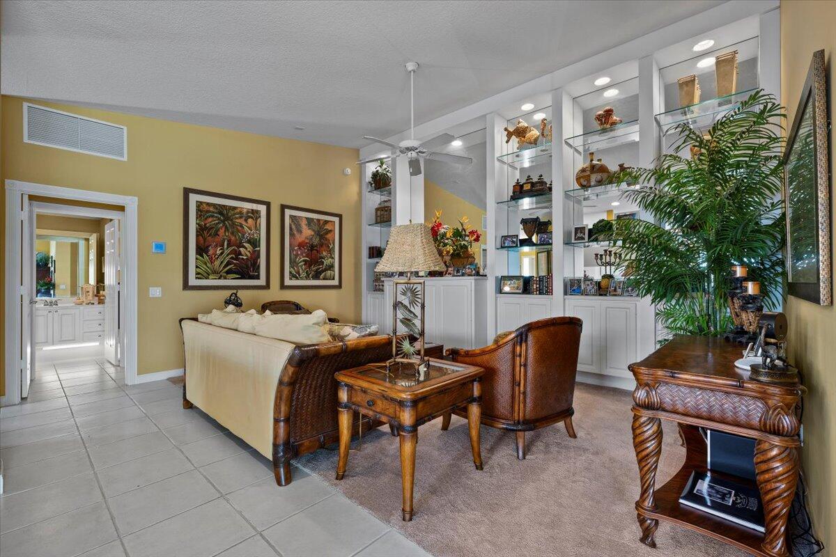 Villagewalk - Residential