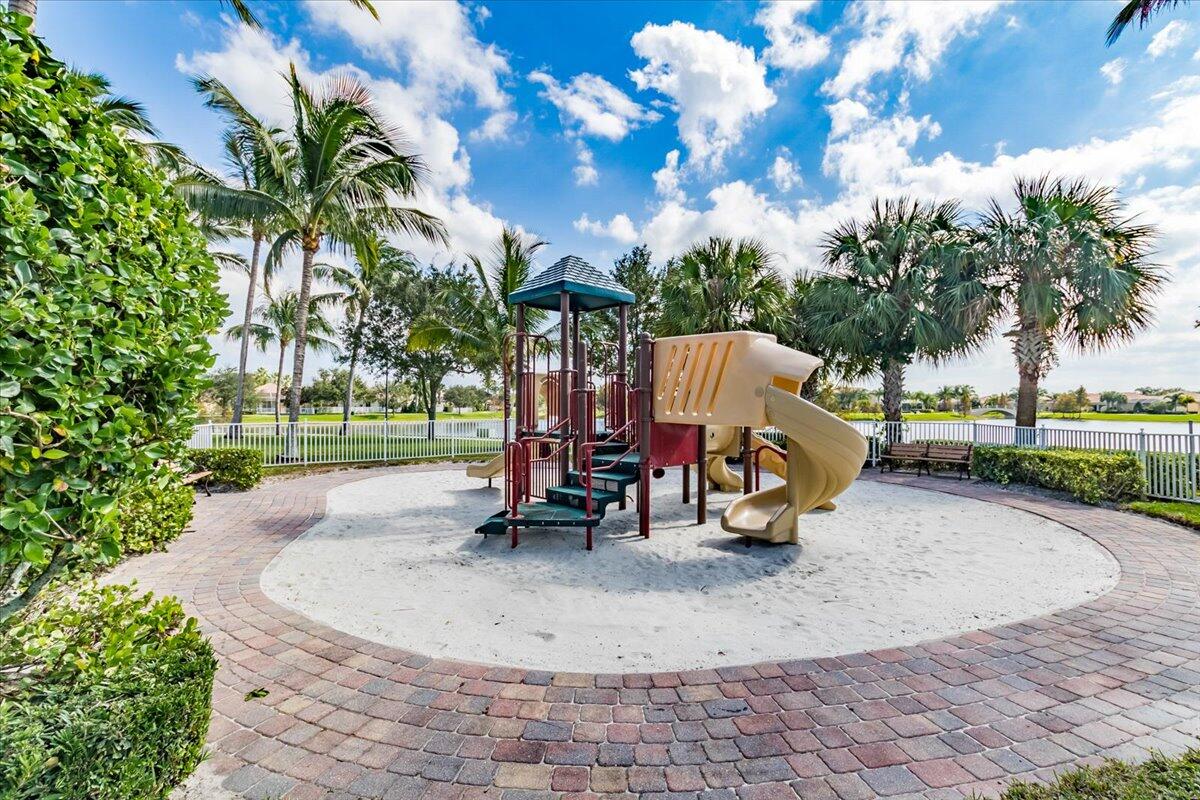 Villagewalk - Residential