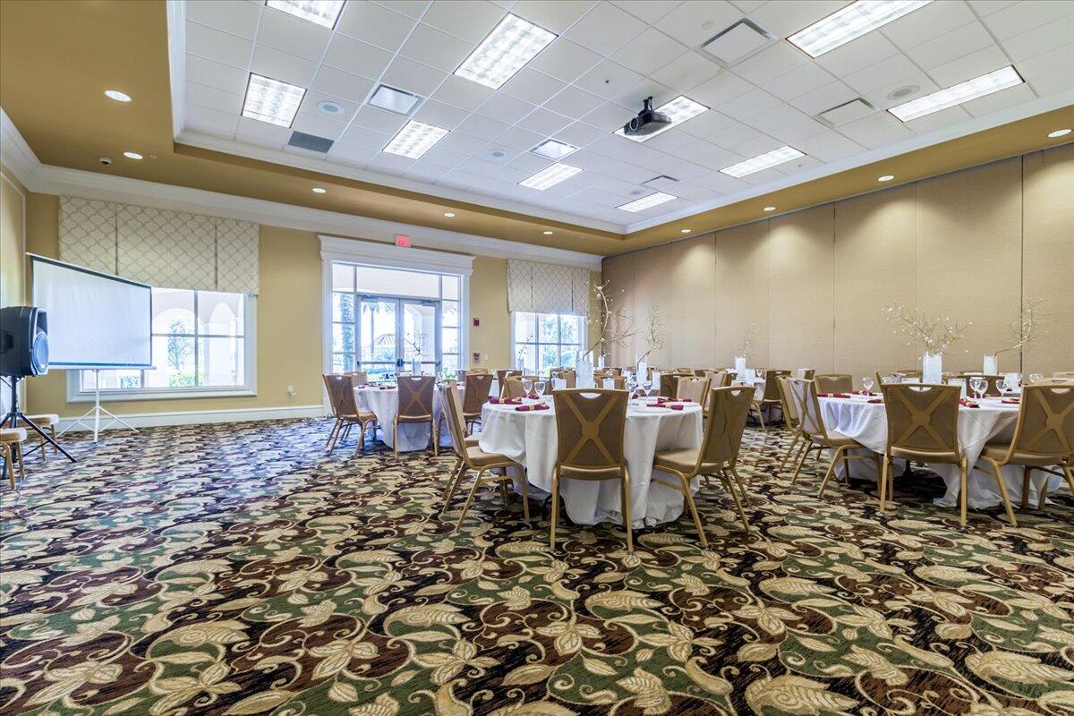 Villagewalk - Residential