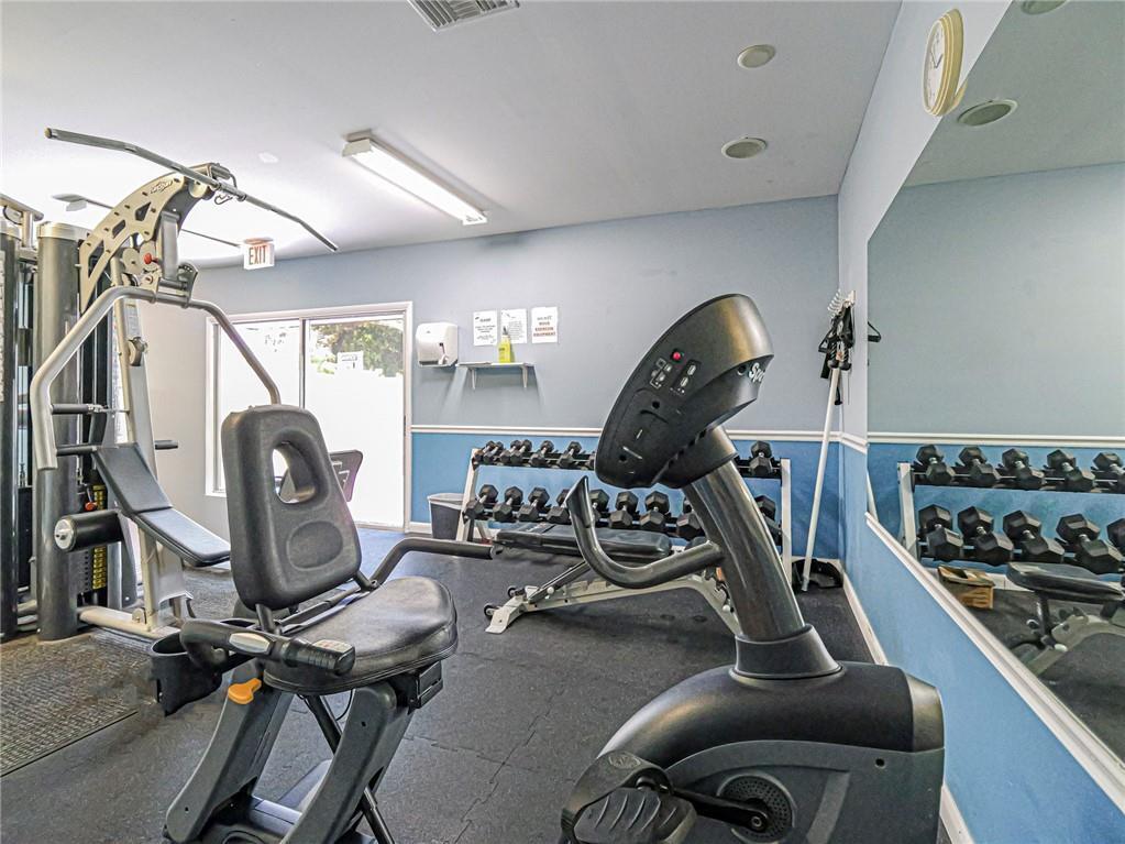 VISTA ROYALE - Residential Lease