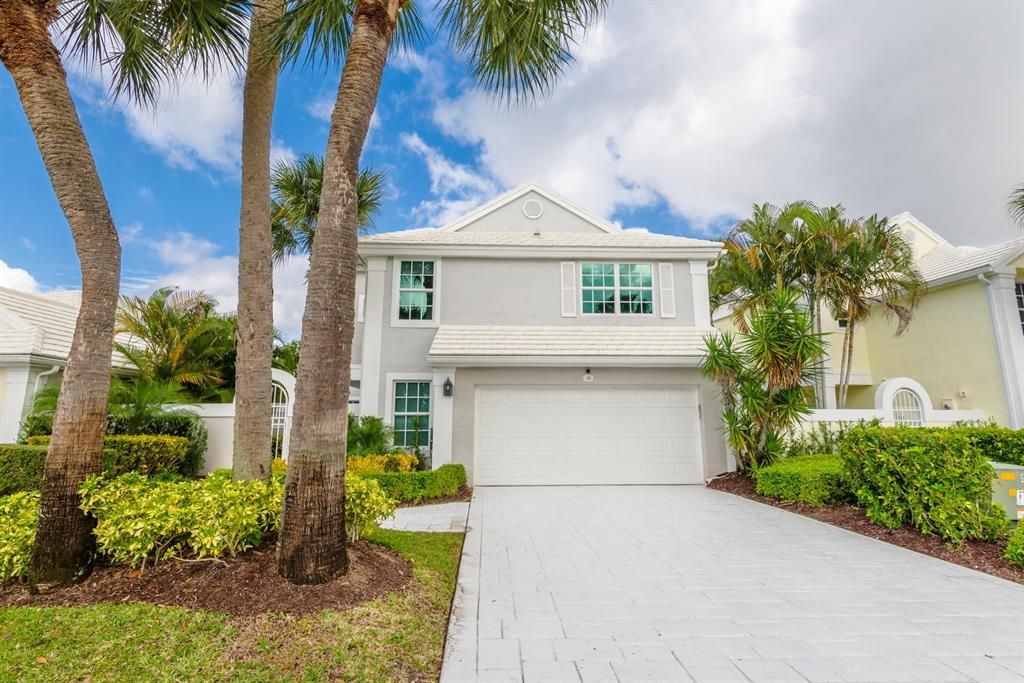 Photo of 16 Windsor Lane, Palm Beach Gardens, FL 33418 (MLS # R10873163)