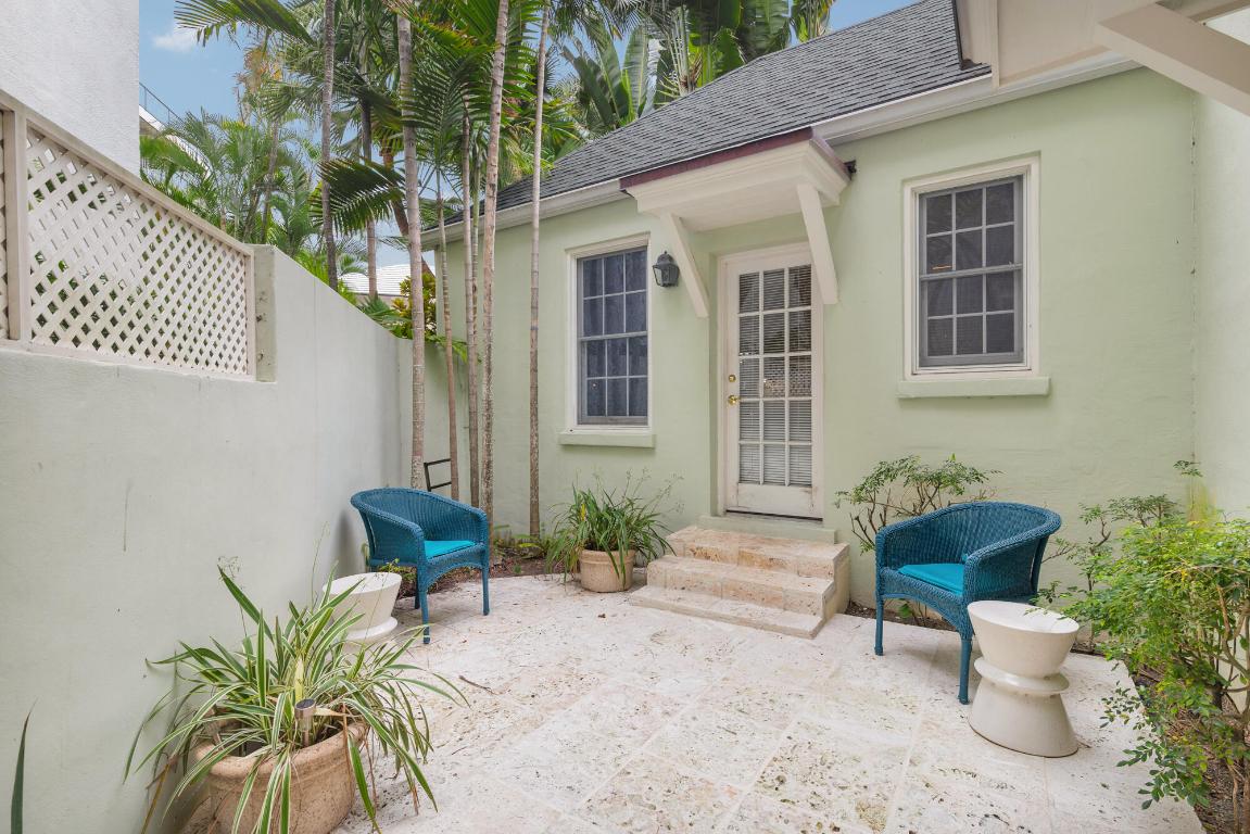 PLAZA PL IN - Residential