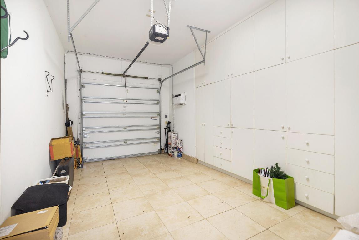 PLAZA PL IN - Residential