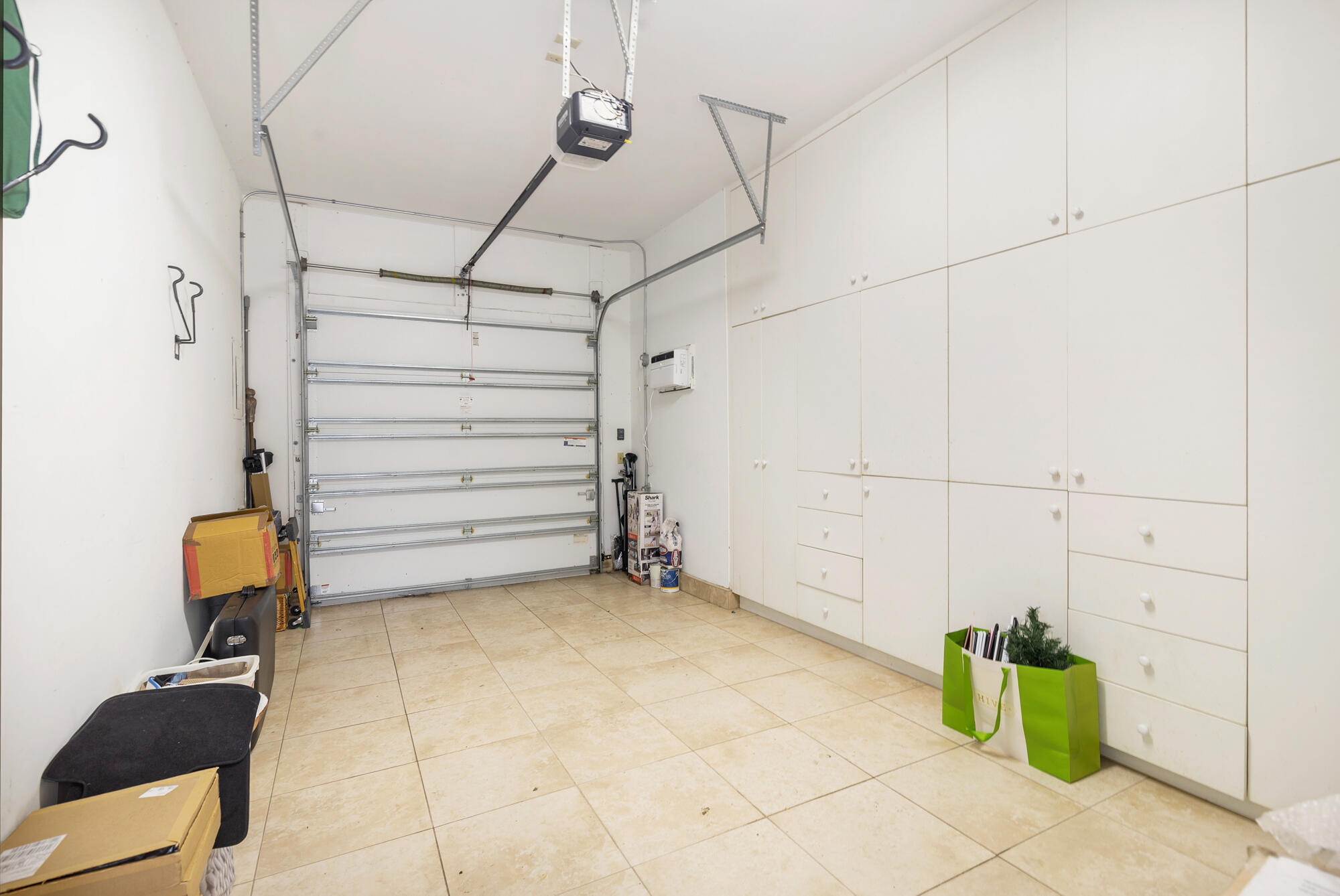 PLAZA PL IN - Residential