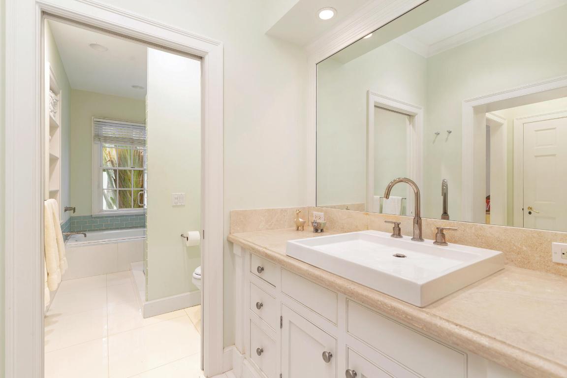 PLAZA PL IN - Residential