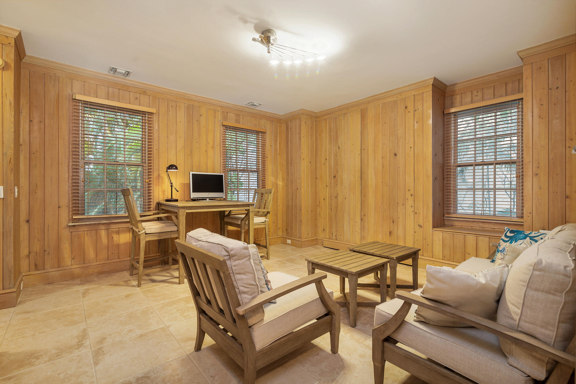 PLAZA PL IN - Residential