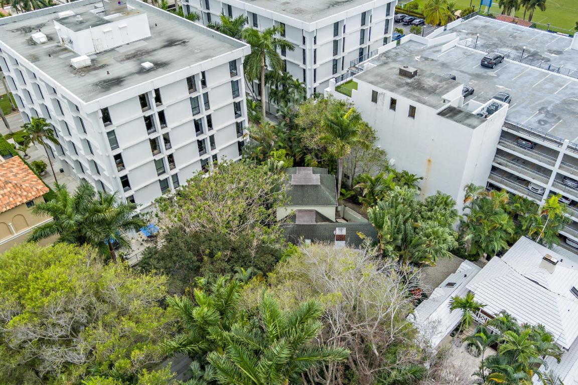 PLAZA PL IN - Residential