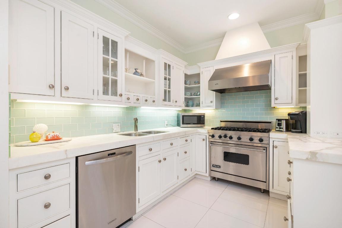 PLAZA PL IN - Residential