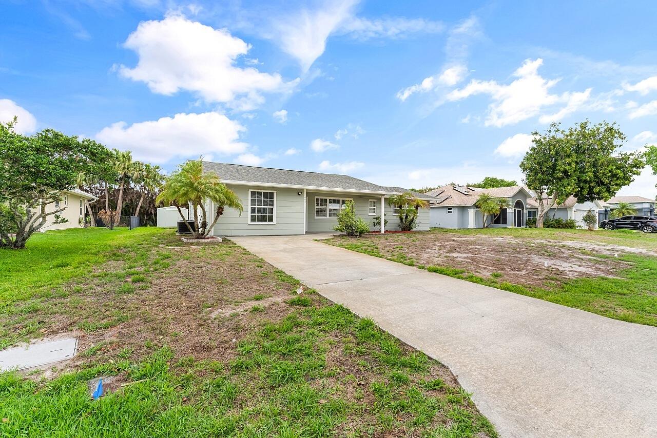 SEBASTIAN HIGHLANDS UNIT 15 - Residential