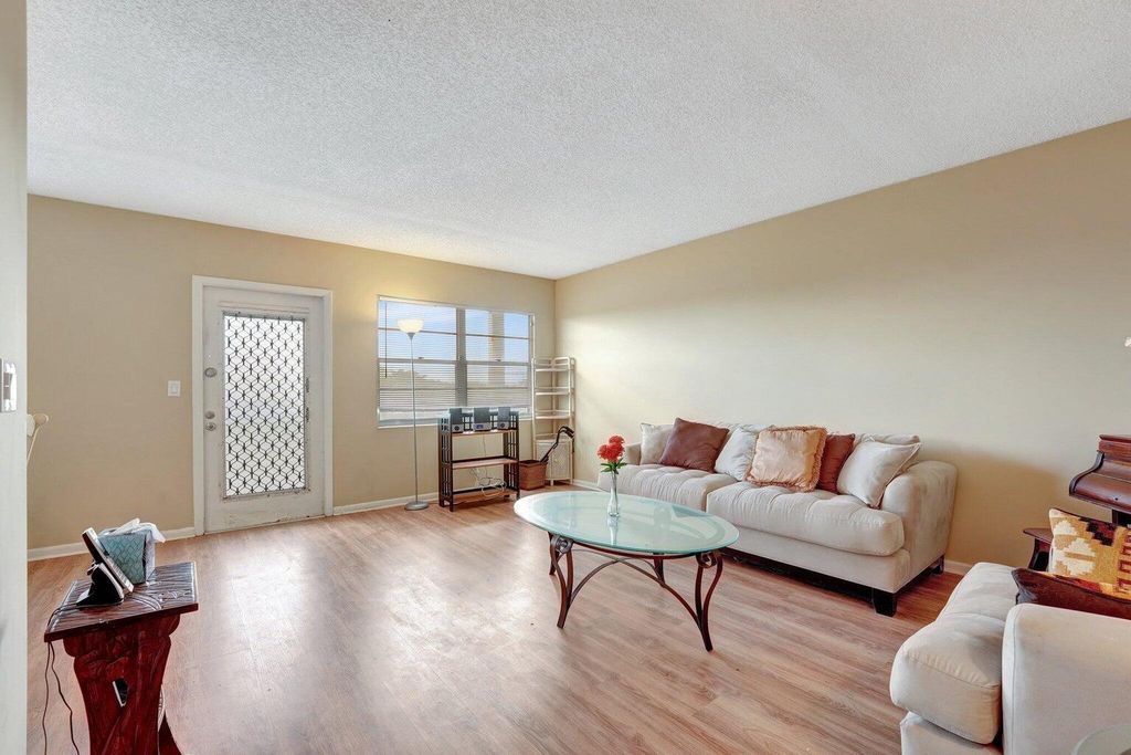 Photo of 4026 Swansea B, Deerfield Beach, FL 33442 (MLS # R11133879)