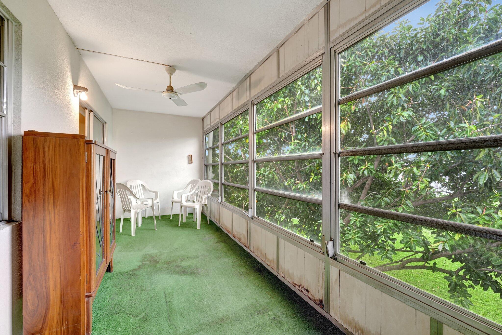 SWANSEA CONDO - Residential