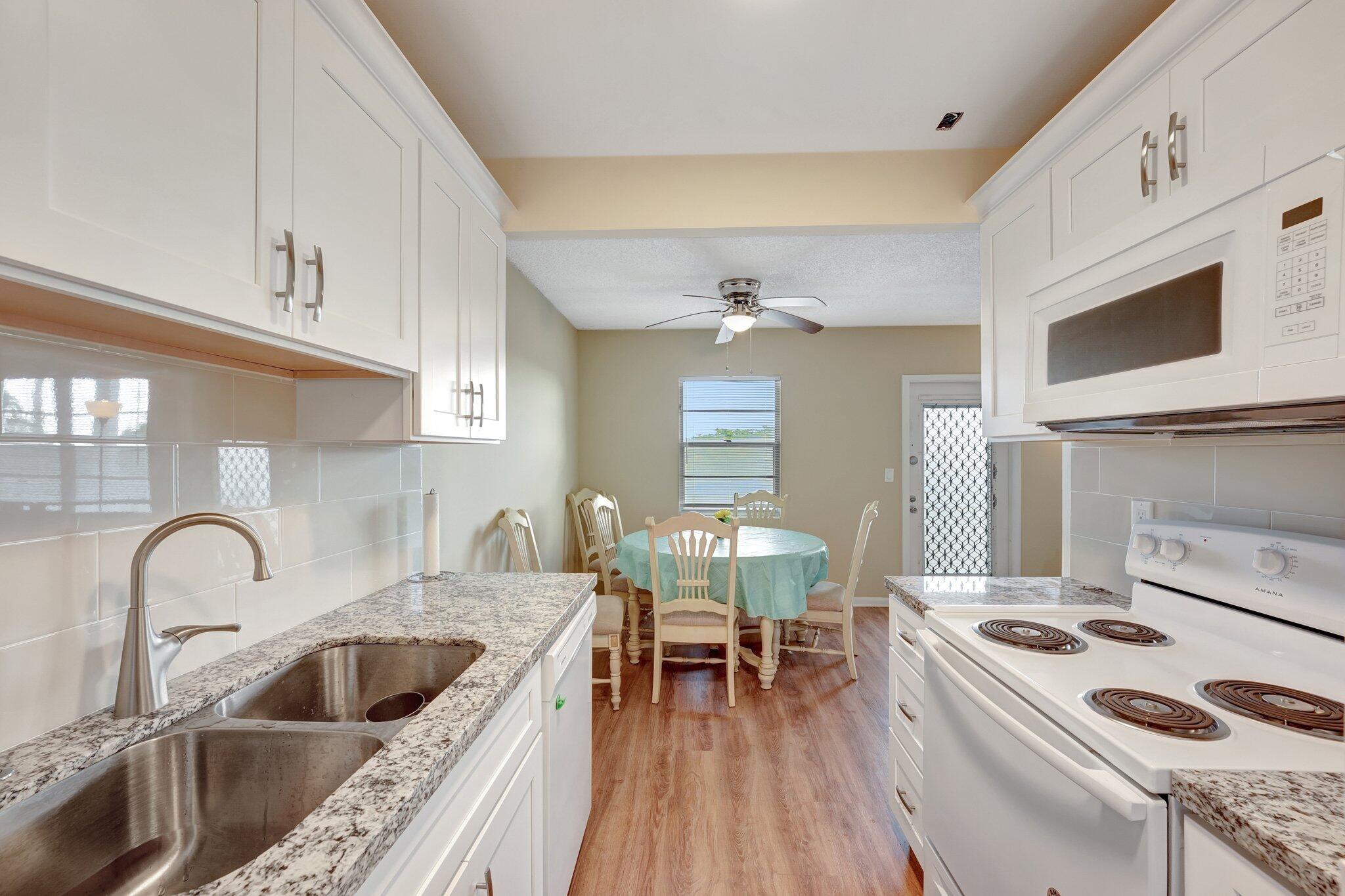 SWANSEA CONDO - Residential