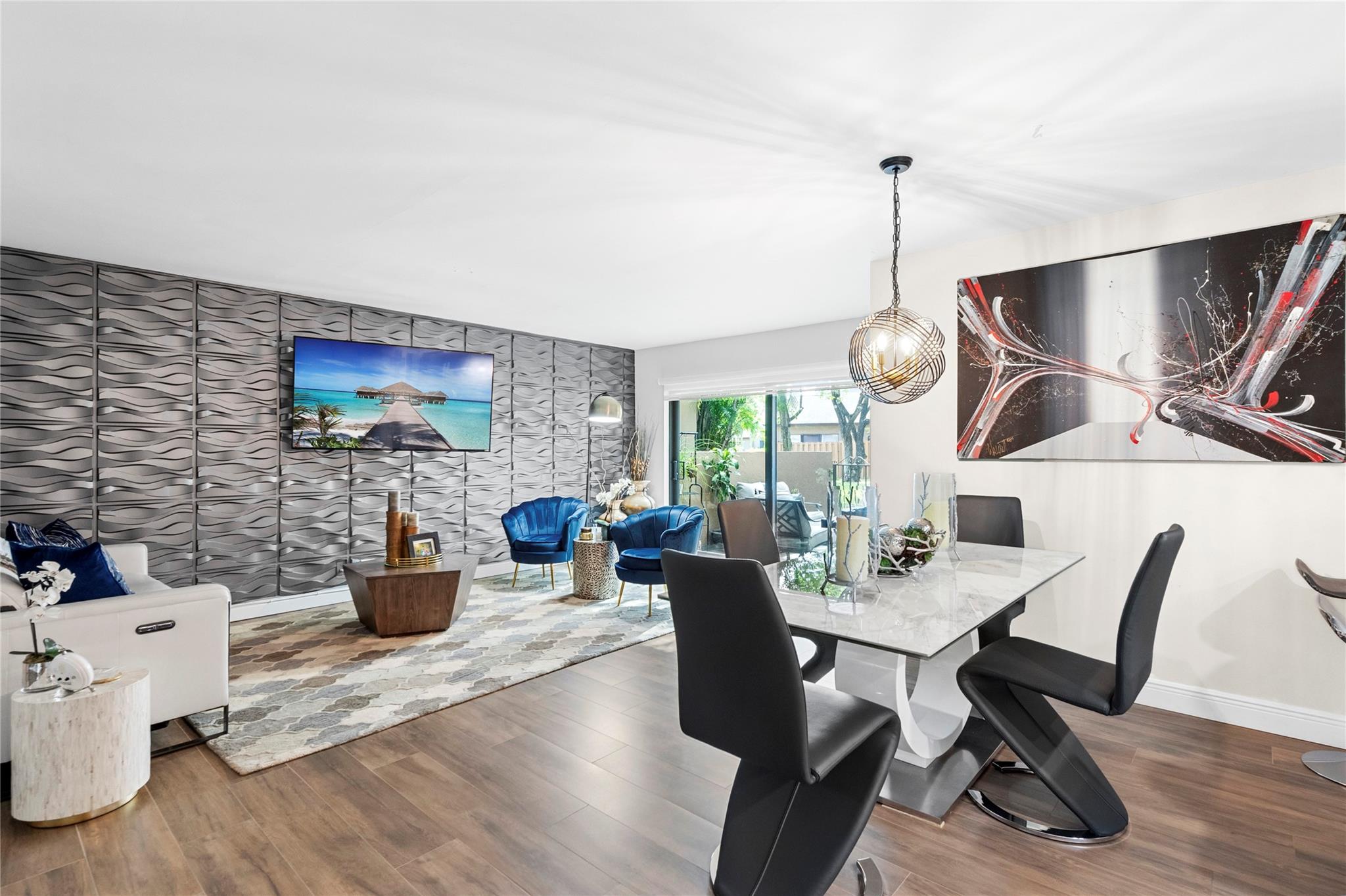 2162 NW 39th Ave B-17