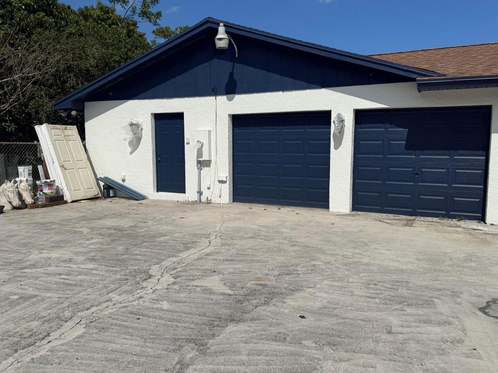 Photo of 4820 Vermont Avenue, Lake Worth Beach, FL 33461 (MLS # B26023775)