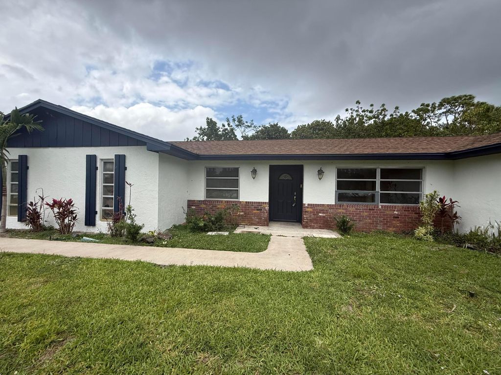 Photo of 4820 Vermont Avenue, Lake Worth Beach, FL 33461 (MLS # B26023775)