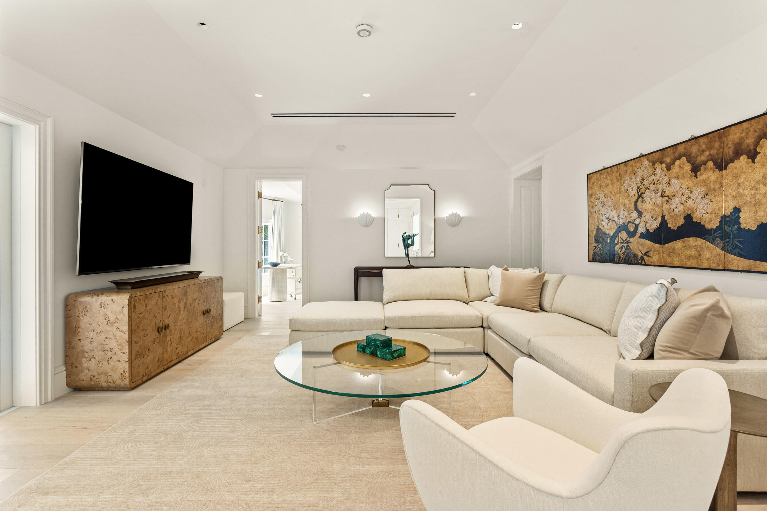 EAST SHORE - Residential Lease