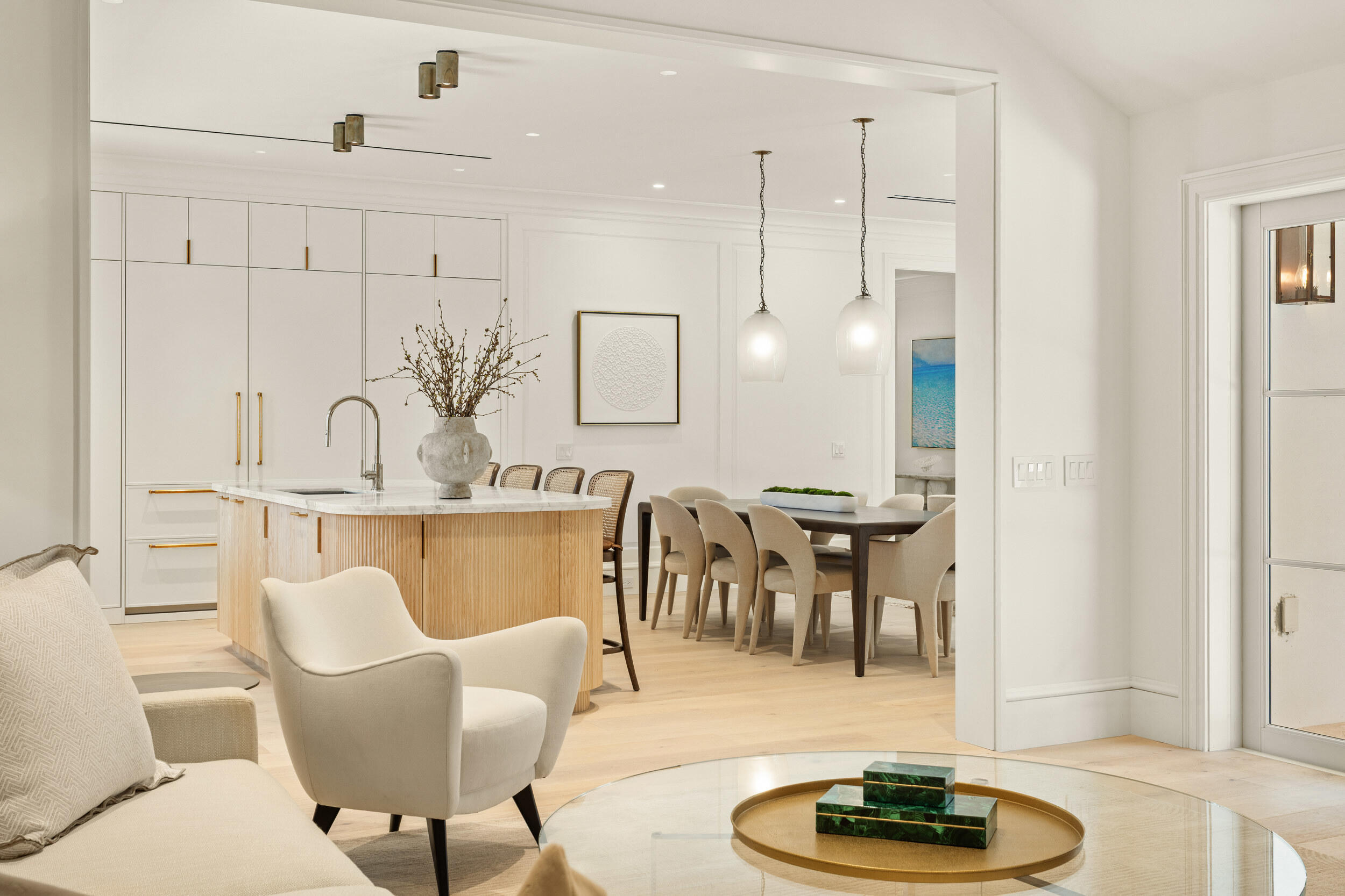 EAST SHORE - Residential Lease