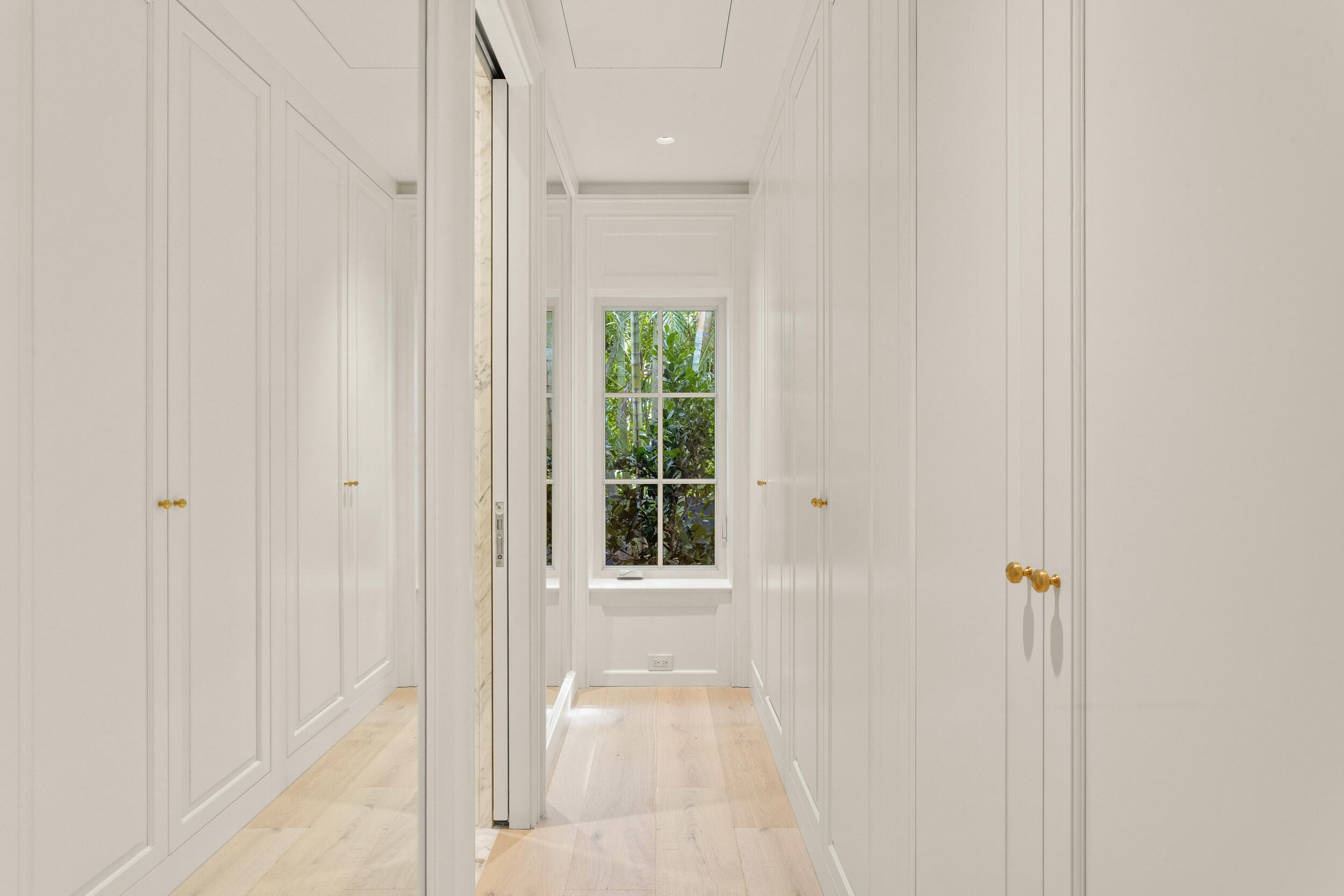 EAST SHORE - Residential Lease