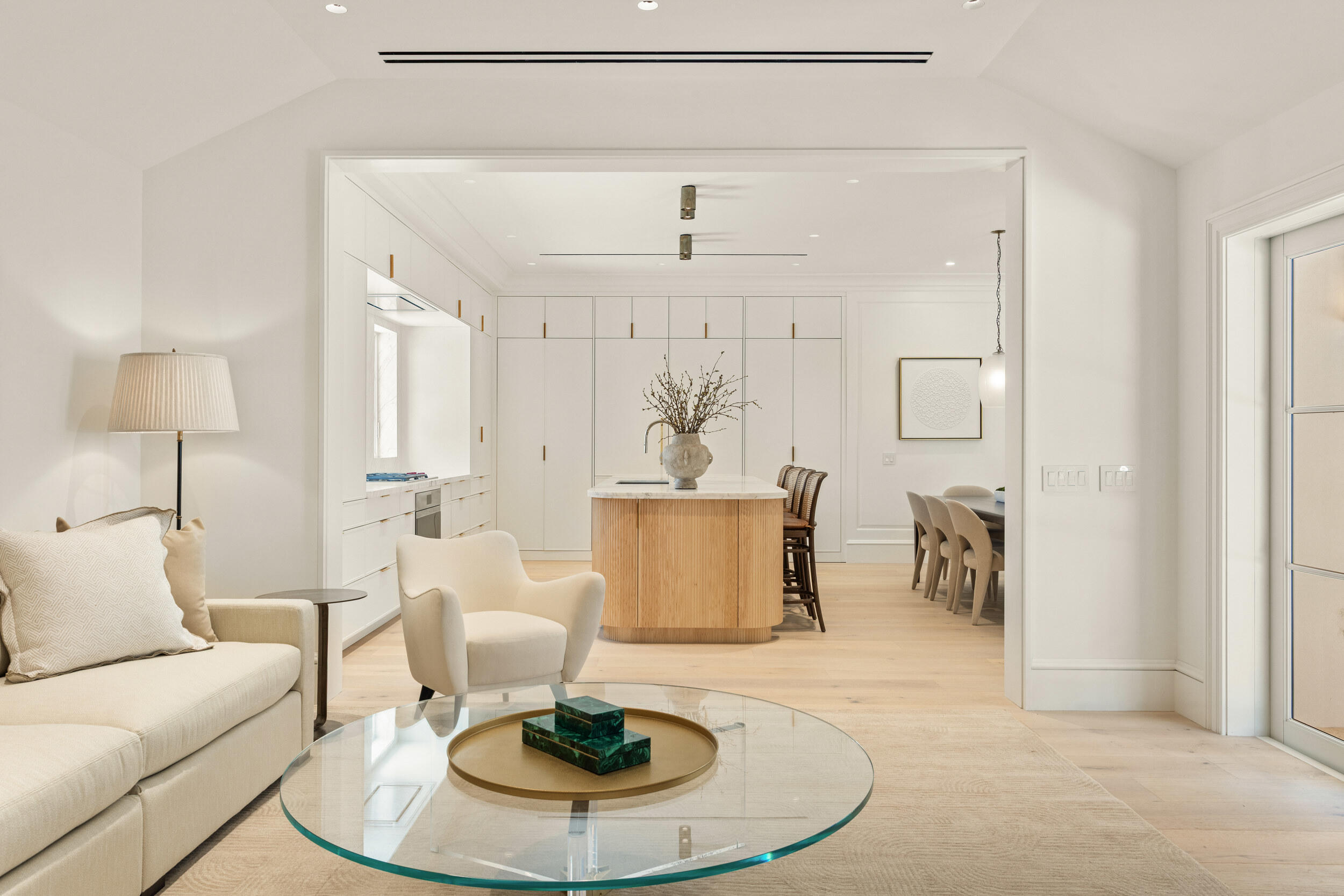 EAST SHORE - Residential Lease