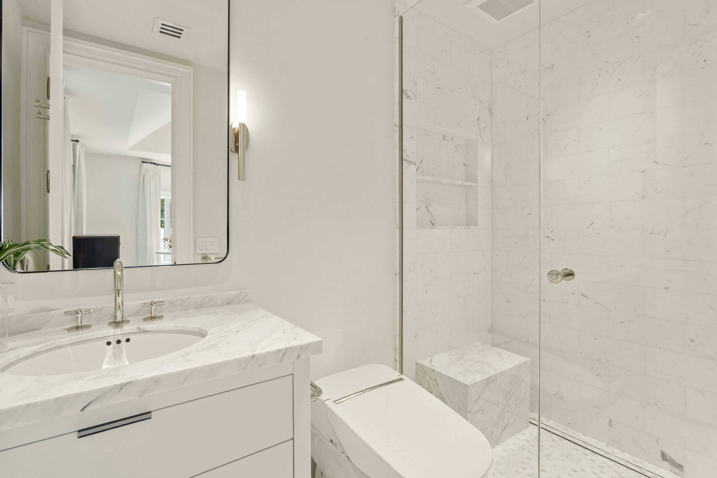 EAST SHORE - Residential Lease