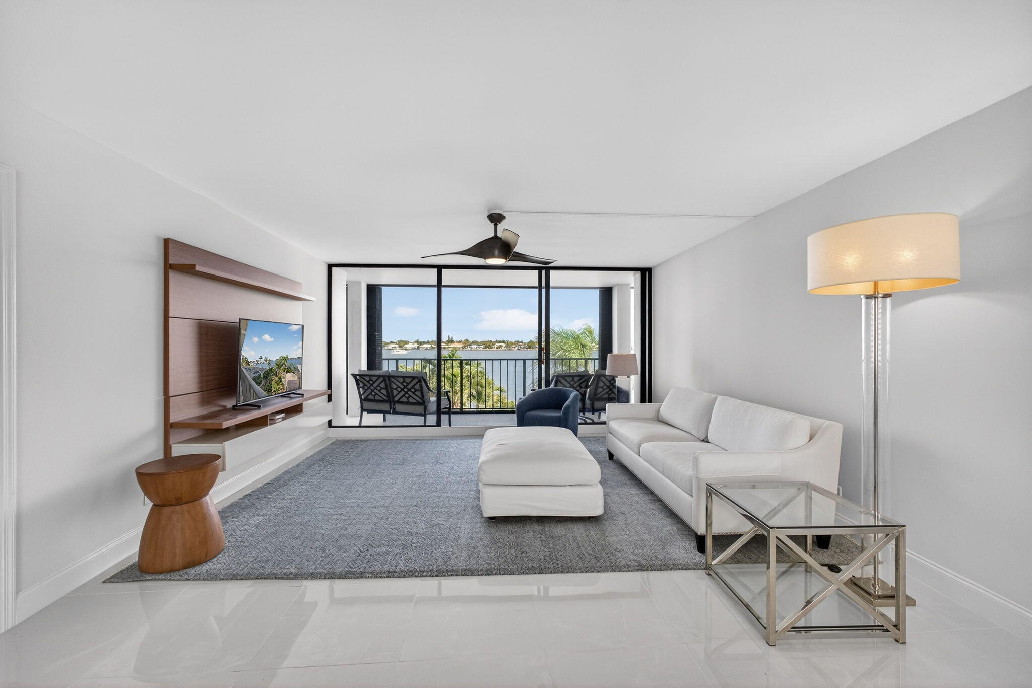 130 Lakeshore Drive 323