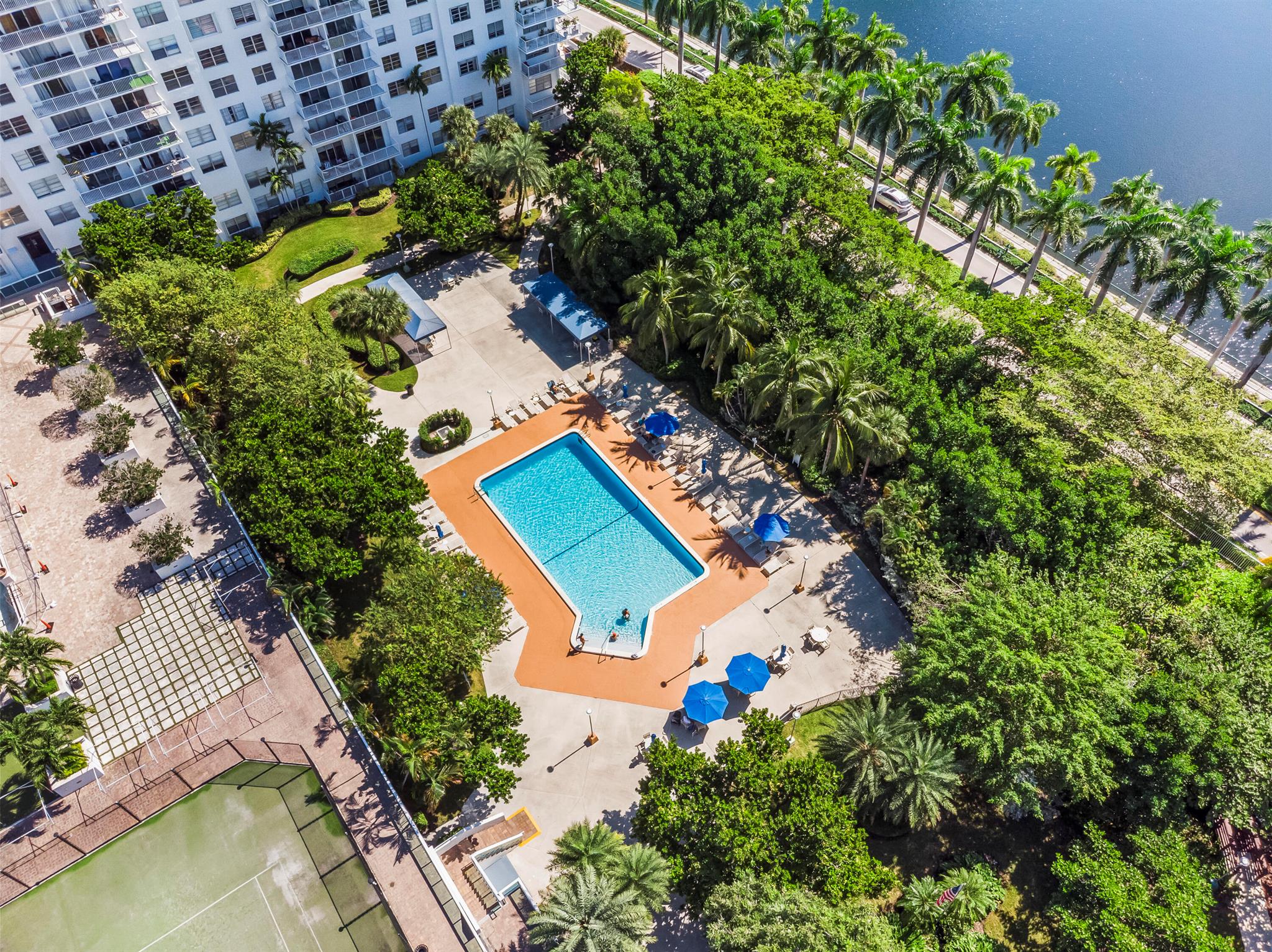 ADMIRALS PORT CONDO WEST - Residential