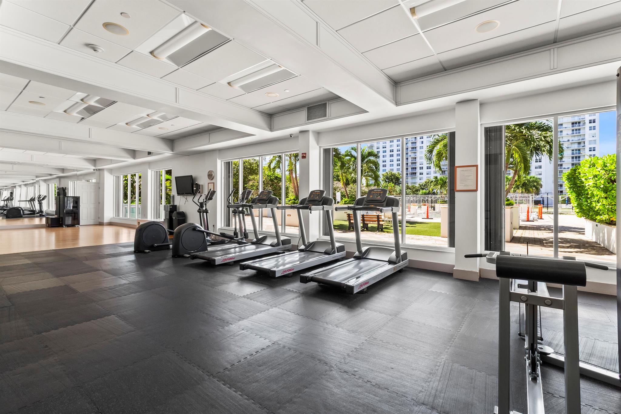 ADMIRALS PORT CONDO WEST - Residential