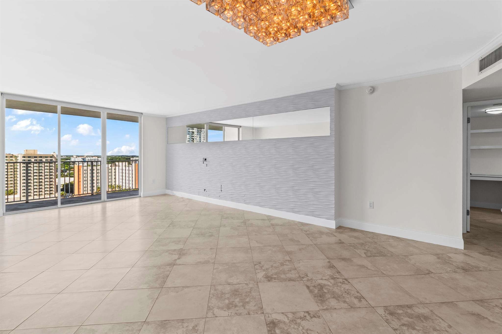 2801 NE 183rd Street 1603w