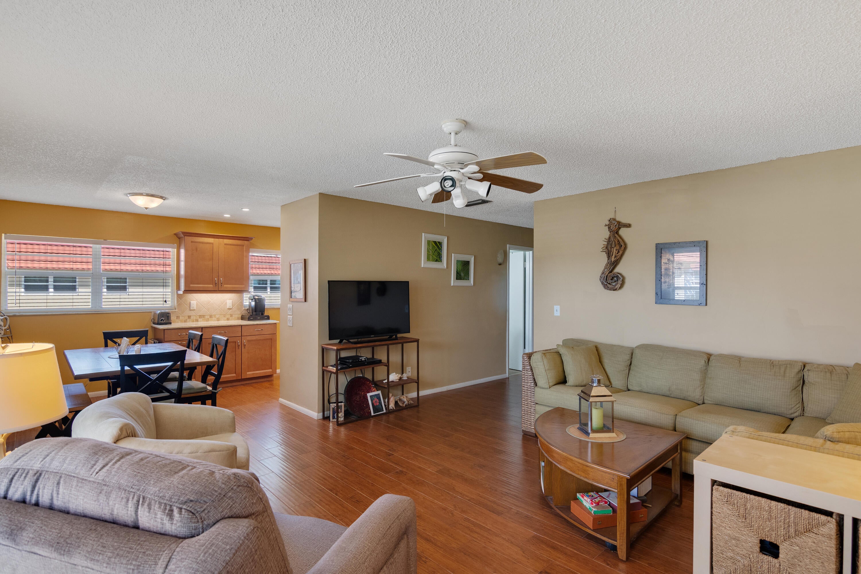 68 ROYAL OAK Court 202
