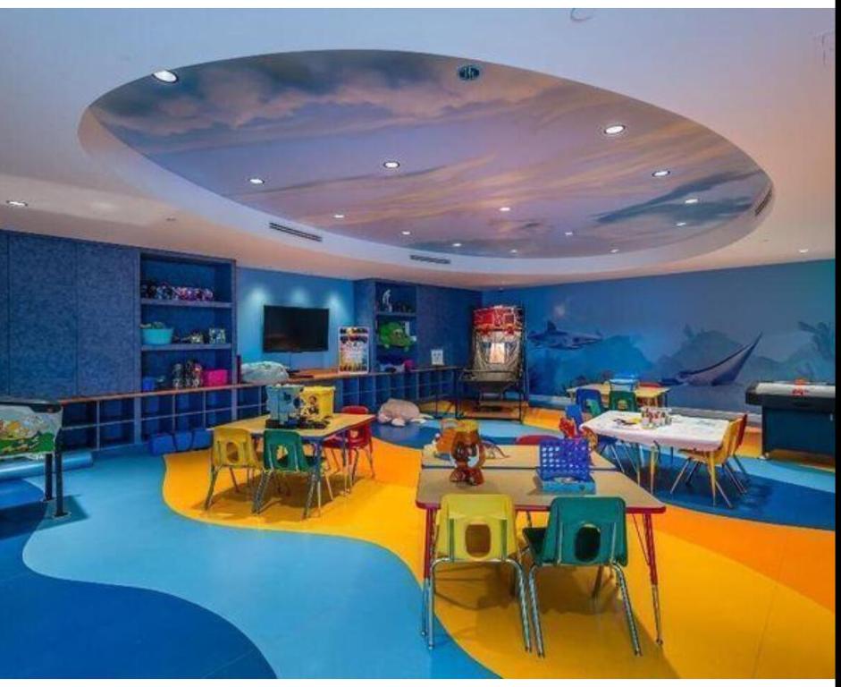 ADMIRALS COVE - Residential