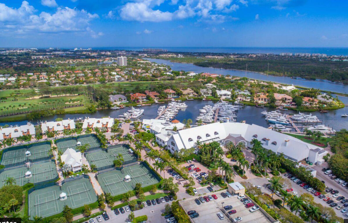 ADMIRALS COVE - Residential