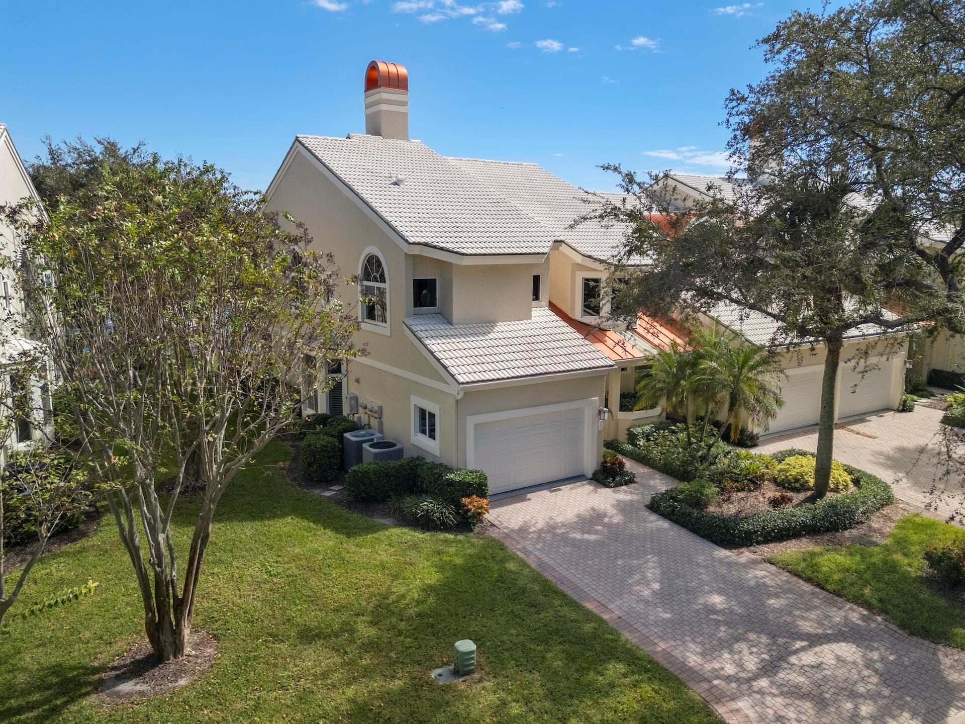 ADMIRALS COVE - Residential