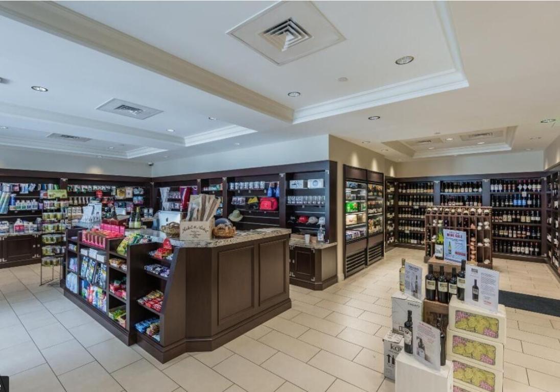 ADMIRALS COVE - Residential