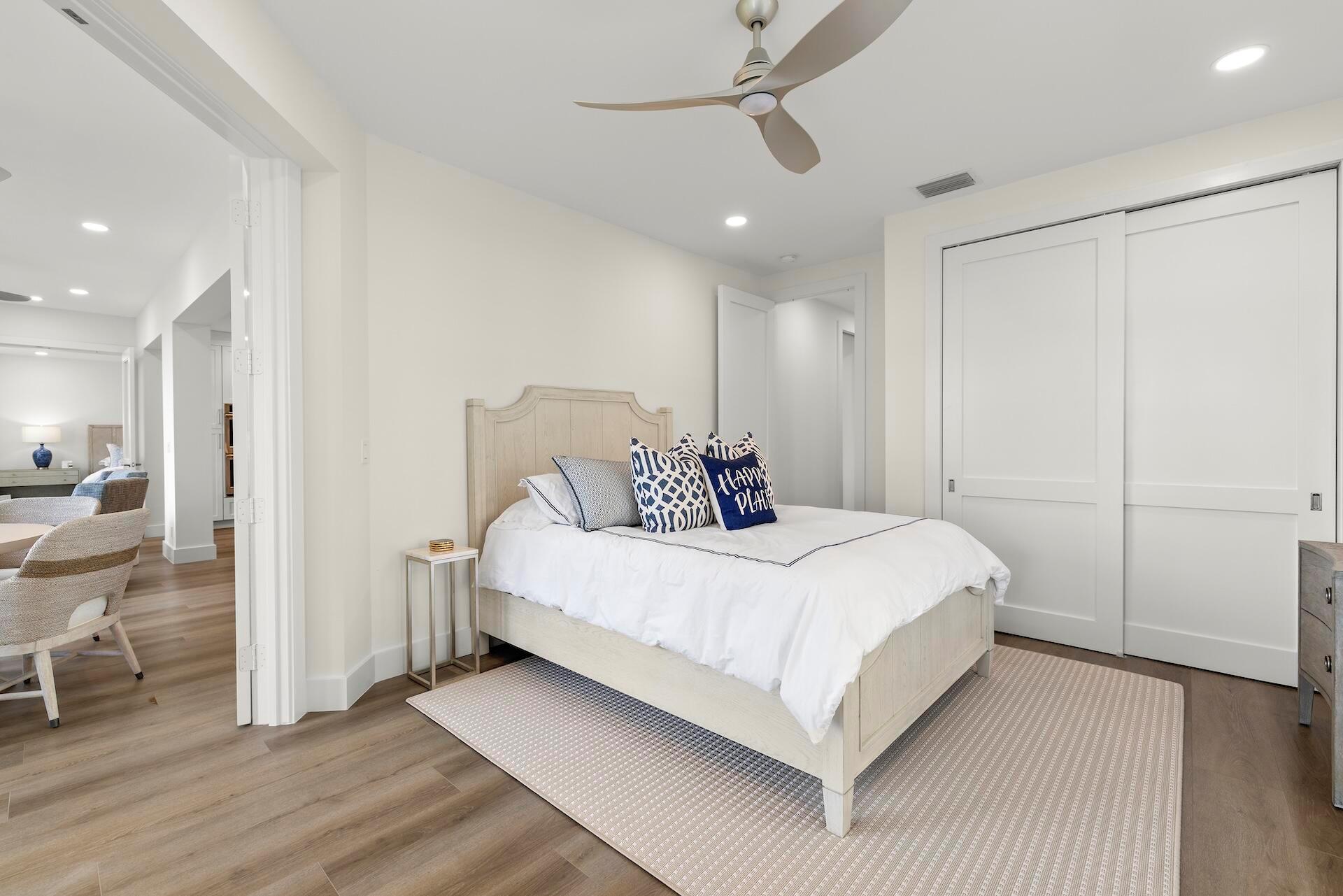 ADMIRALS COVE - Residential