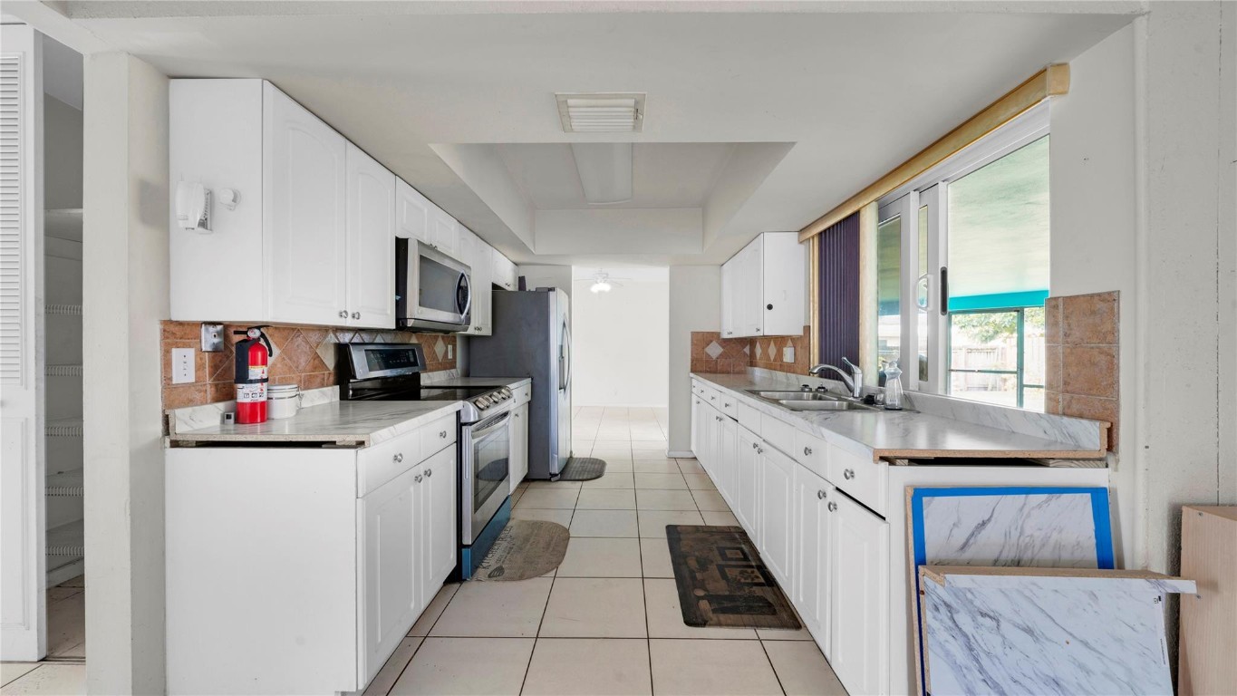 Lauderdale Lakes East Gat - Residential