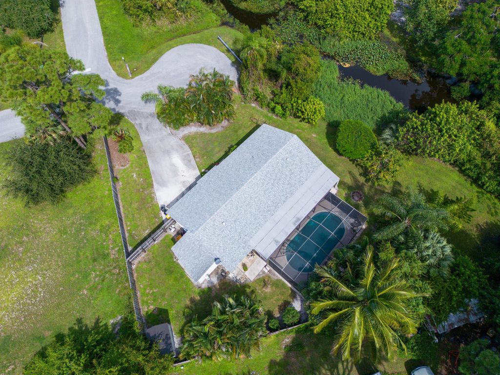 Photo of 5242 SE 55th Ter, Stuart, FL 34997 (MLS # R10931949)