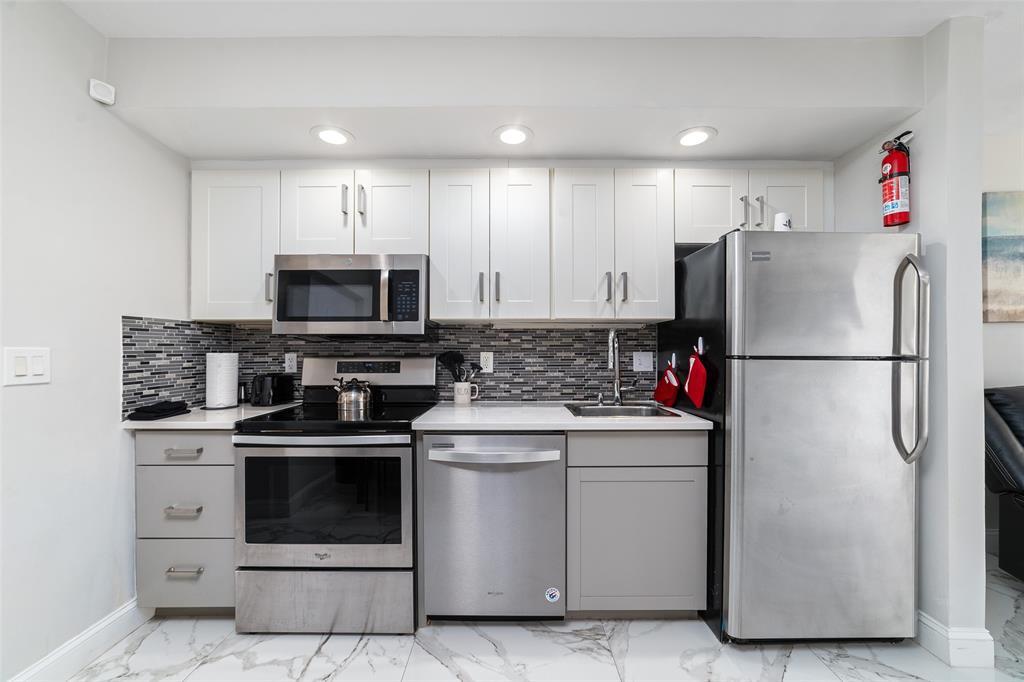 FAIRLAWN - Residential Lease