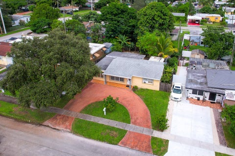 Tiny photo for 6635 Hope Street, Hollywood, FL 33024 (MLS # B26078836)