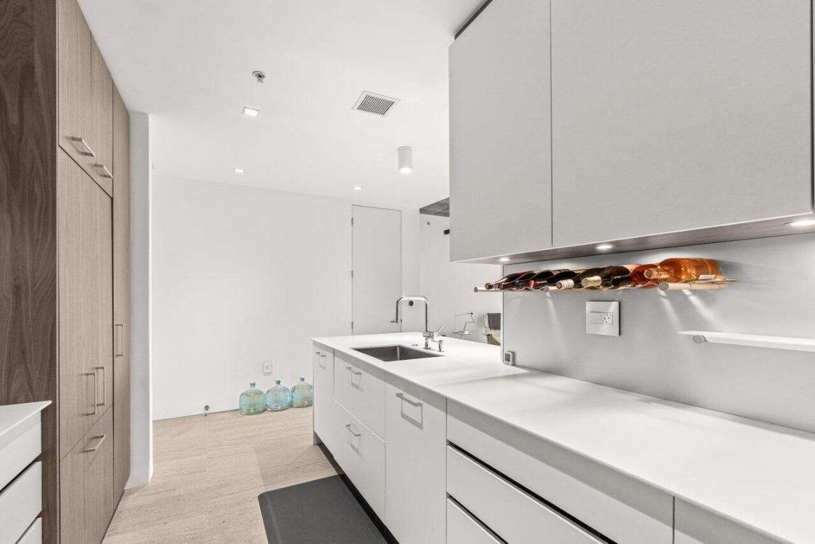 300 S Australian Avenue 1104