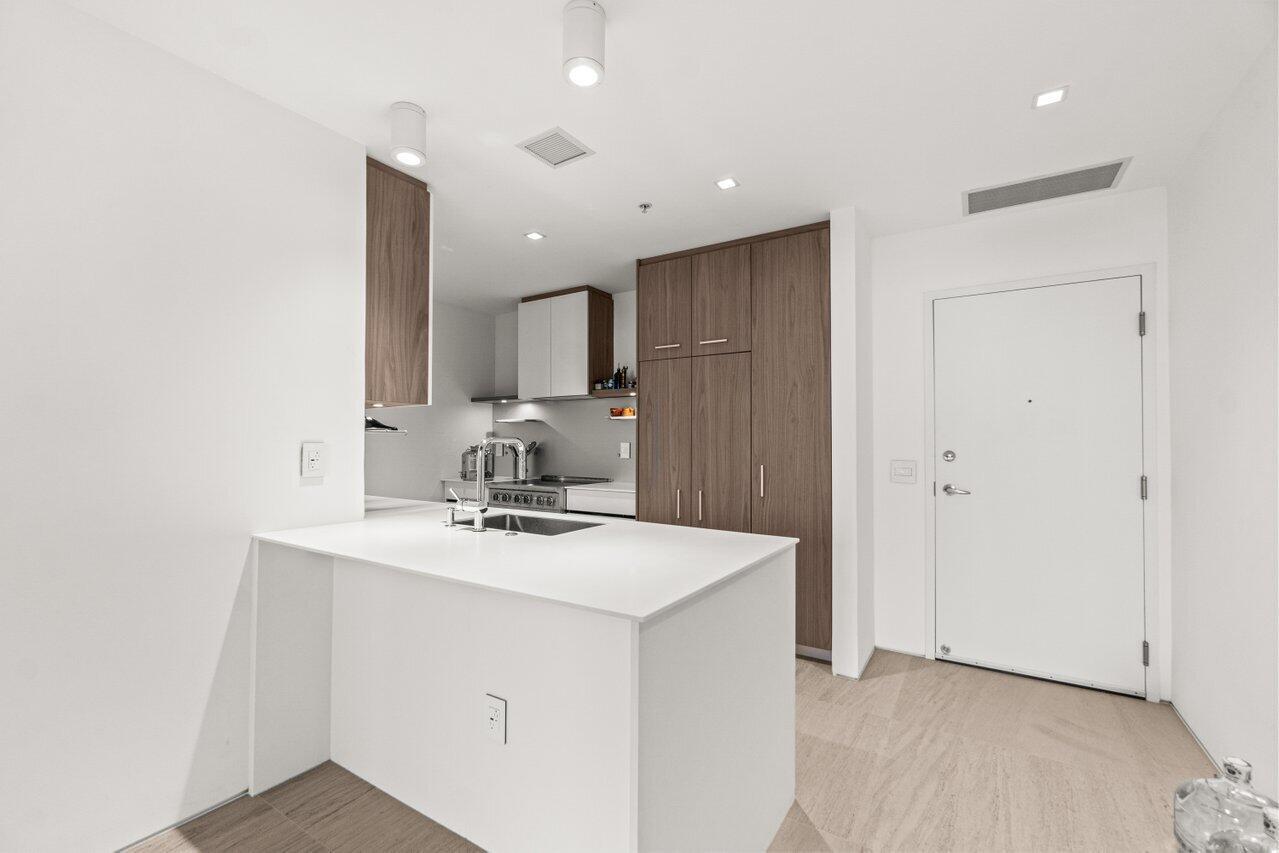 300 S Australian Avenue 1104