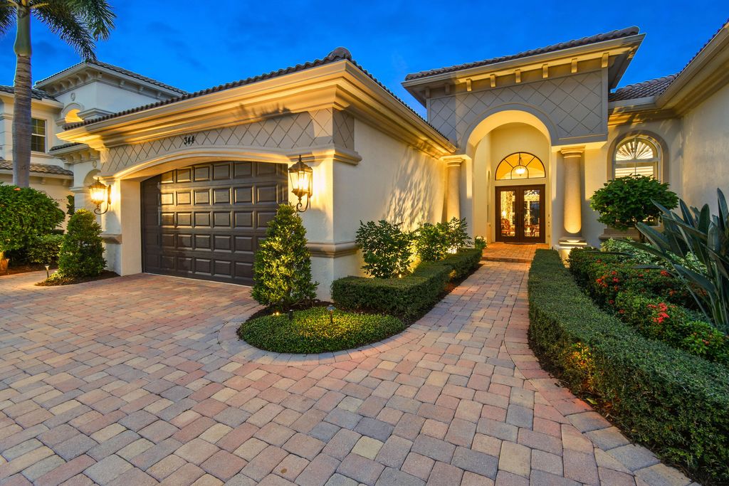Photo of 344 Charroux Drive, Palm Beach Gardens, FL 33410 (MLS # R10945168)